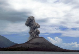 volcan_krakatoa_indonesie_wikimedia_commons