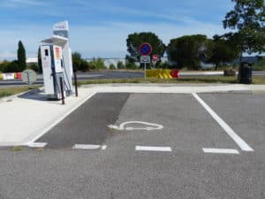 bornes recharge rapide aires autoroute 2023 - L'Energeek