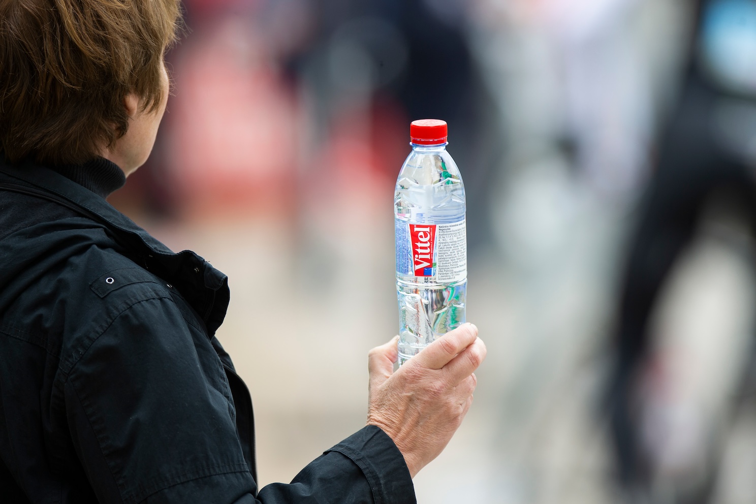 nestle-accuse-exploitation-illegale-eau