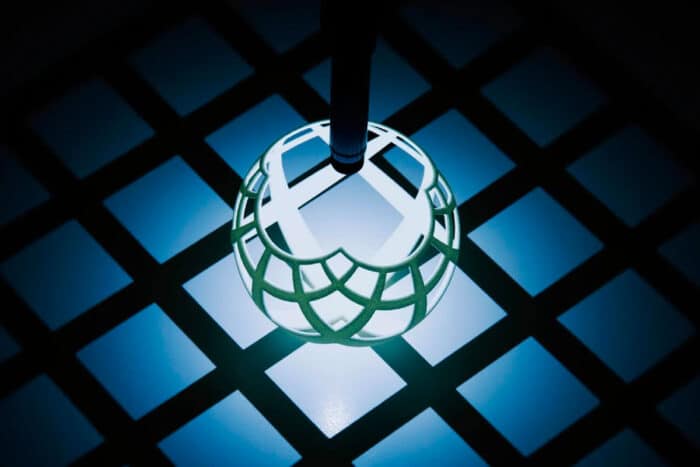 Le Premier Objet En 4 Dimensions Imprime Au Dela De Notre Capacite De Comprehension