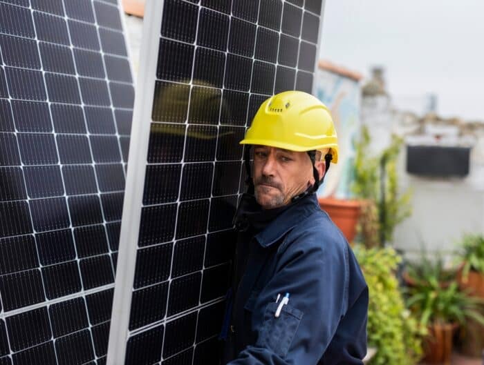 Solaire, IA, hydrogène : la France met à jour ses priorités industrielles pour 2030