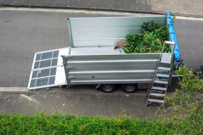 Réglementations sur la taille des haies et le débroussaillage : ce qu'il faut savoir