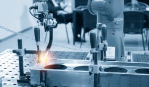 L’IA frappe fort : 8 000 employés remplacés par des robots
