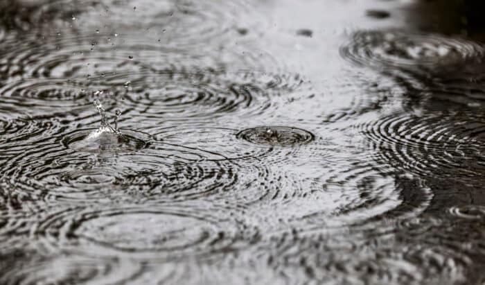 Cette nouvelle méthode crée de l'électricité à partir d'eau de pluie