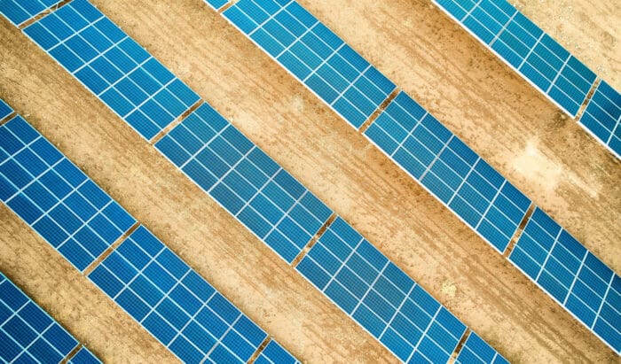 Pourquoi mettre des panneaux solaires dans le désert est dangereux ?