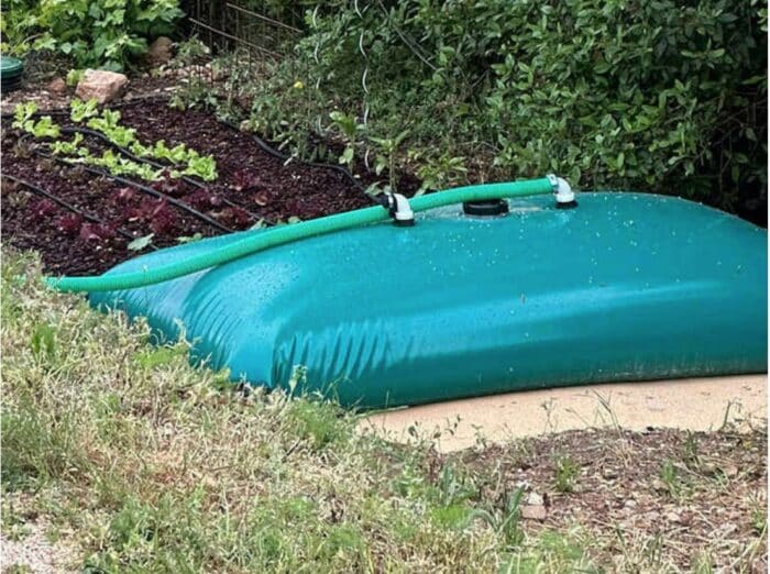 Récupération d'eau de pluie : la citerne souple, une solution écologique et économique