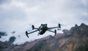 Des japonais ont créé le premier drone paratonnerre