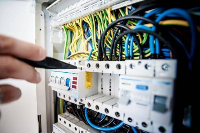 Un agriculteur de l'Aveyron condamné pour fraude électrique