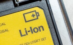 Lithium en Algérie : où sont situées les réserves convoitées du désert ?