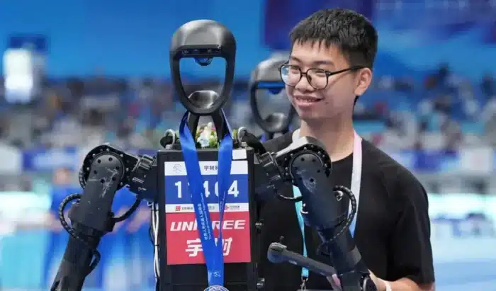 Chutes, ratés et malaise : les images étranges des premiers Jeux mondiaux des robots humanoïdes