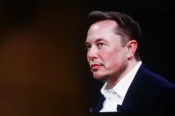 Ils vont implanter une puce dans leur cerveau : le pari fou d’Elon Musk arrive au Royaume-Uni