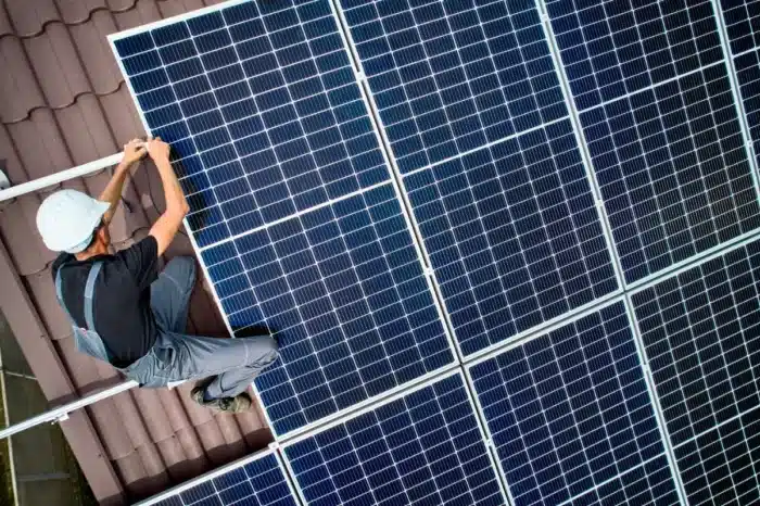 Faut-il vraiment couvrir nos toits de panneaux solaires ? La réponse choc d’Harvard