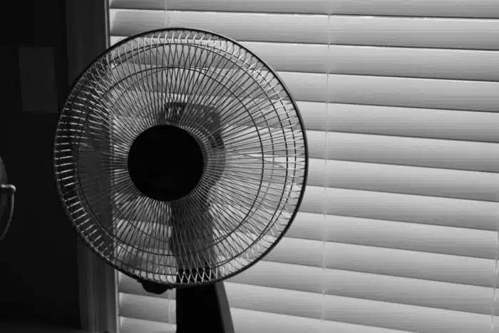 Vous laissez votre ventilateur allumé la nuit ? Voici la facture qui va vous surprendre