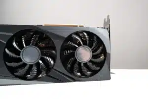 Il rachète 1200 cartes graphiques Nvidia pour 9 € : son entreprise n’avait aucune idée du jackpot qu’elle bradait