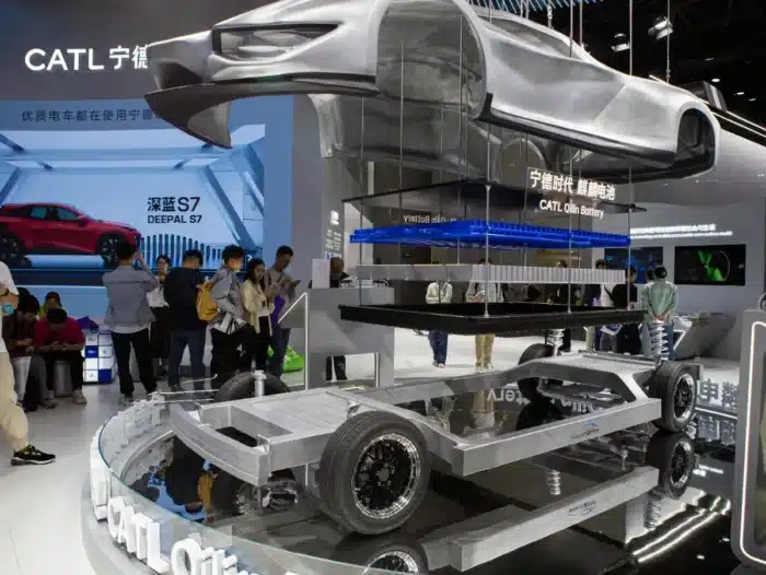Recharge éclair et autonomie record : ces nouvelles batteries risquent de rendre vos voitures actuelles obsolètes