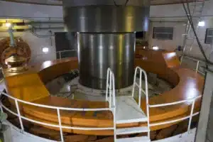 Cet aimant français pourrait révolutionner l’énergie… sa puissance défie l’imagination