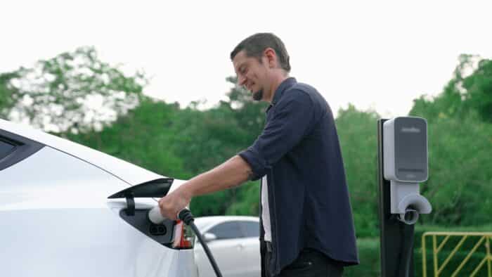 Voiture électrique : un record d’utilisation pendant l’été 2025