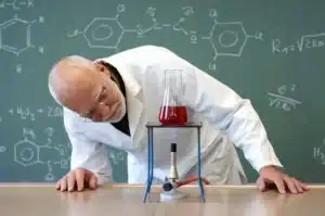 Quand l’énergie devient hors de prix, ce bricolage solaire fournit 3 000 L d’eau chaude gratuitement