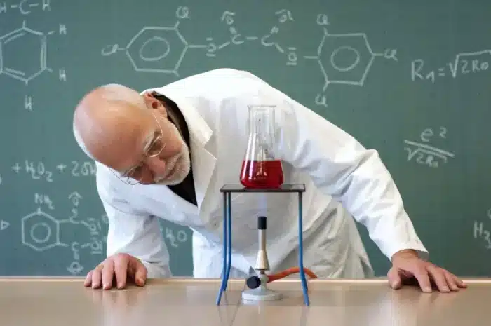 Quand l’énergie devient hors de prix, ce bricolage solaire fournit 3 000 L d’eau chaude gratuitement