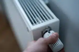 Couper le chauffage dans certaines pièces : cette fausse bonne idée qui pourrait vous coûter cher