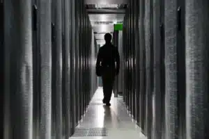 « On étouffe déjà » : au Bourget, 18 000 habitants se dressent contre un data center jugé de trop