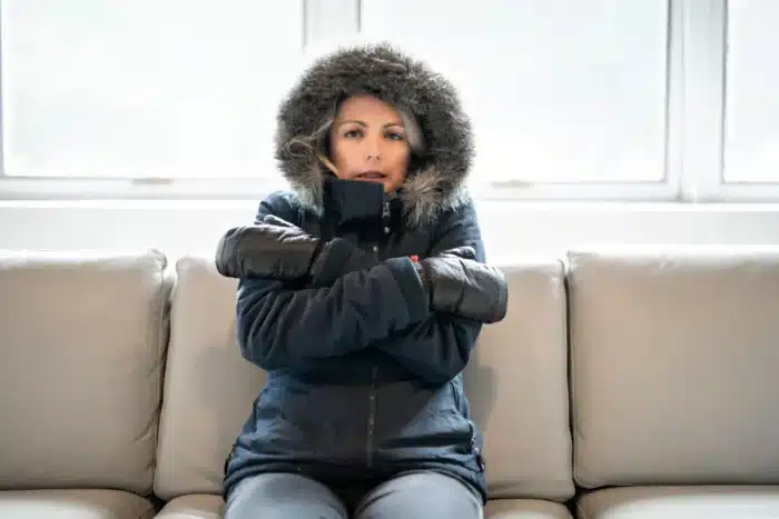 « Je n’ai plus jamais froid » : l’astuce finlandaise à 2 € qui remplace le chauffage