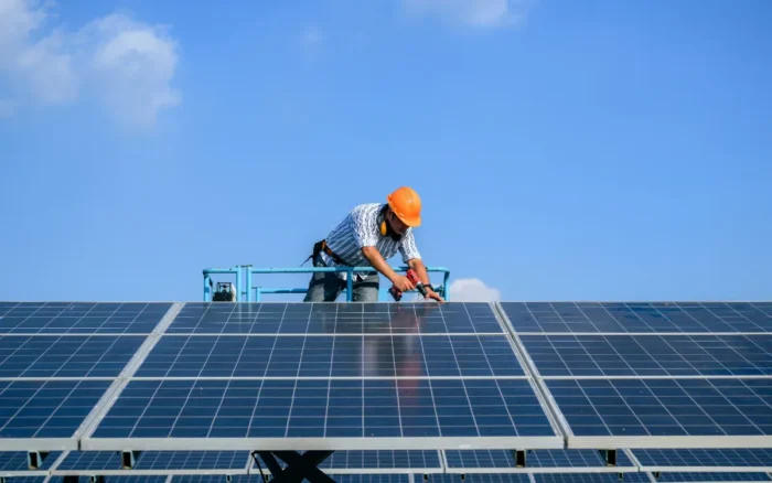 Un géant français bascule vers le solaire : ce contrat secret de 15 ans qui change tout