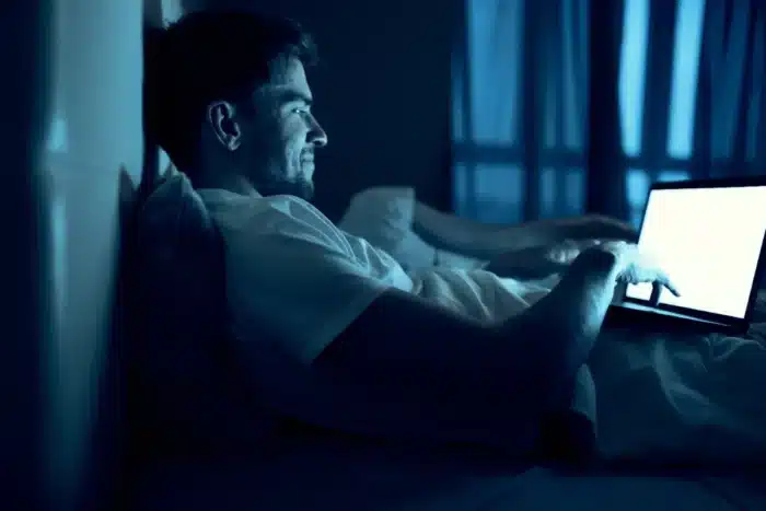 Débrancher sa box la nuit : le geste “écolo” qui pourrait ne rien changer à votre facture