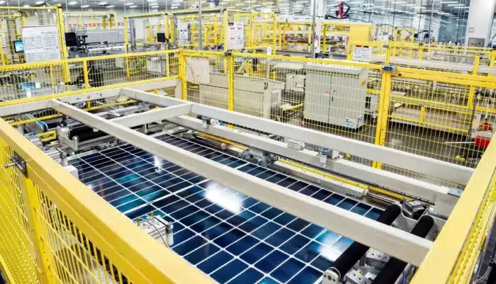 Panneaux solaires : l’Inde accélère si fort que même l’État peine à suivre la demande