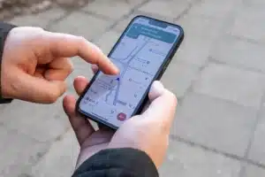 Google Maps peut-il vraiment révéler la position d’un numéro de téléphone ?