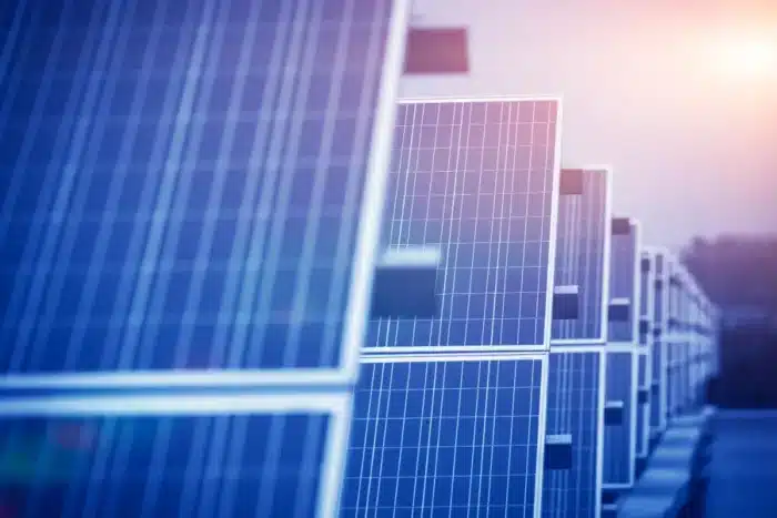 Révolution solaire venue du Japon : pourquoi les panneaux plats deviennent soudain obsolètes