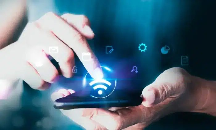 Votre smartphone vous espionne dehors : ce réglage WiFi à couper d’urgence