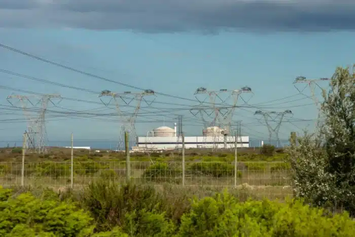 La Chine lance une centrale nucléaire hybride qui inquiète déjà les experts
