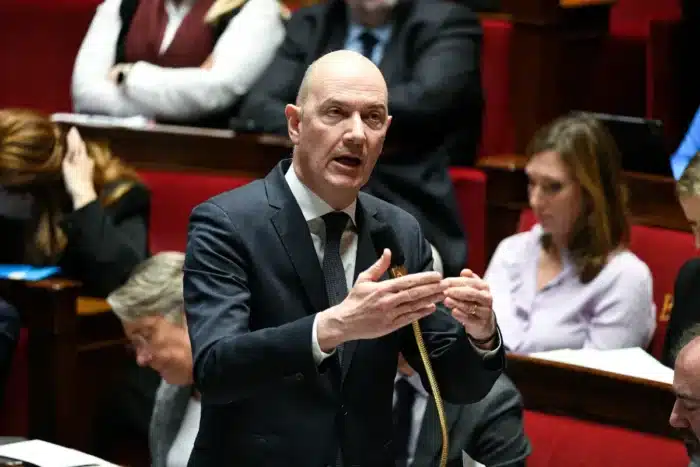 Le grand coup de frein sur les renouvelables pendant que le nucléaire passe la seconde