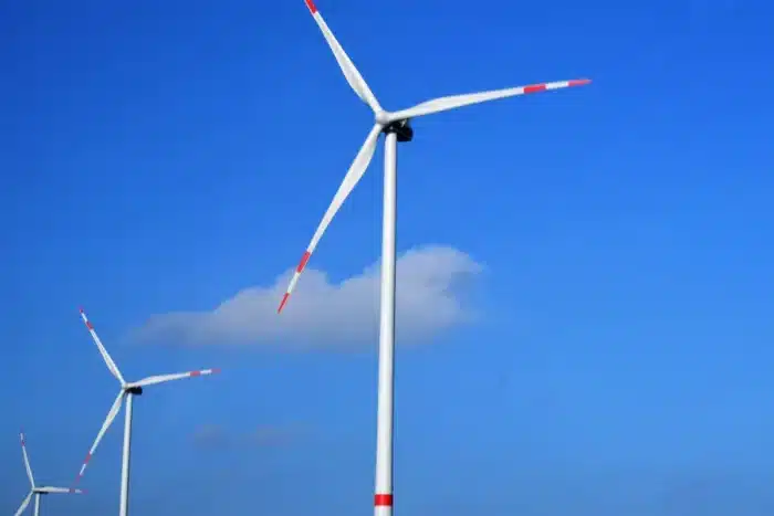 Iberdrola claque la porte : l’éolien français change brutalement de mains