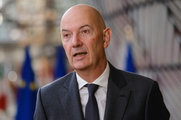 Pour Contrer La Hausse Des Carburants Roland Lescure Propose 70 Millions Daides