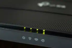 Vrai ou faux ? Une simple pièce de monnaie sur votre routeur Wi-Fi peut amplifier le réseau