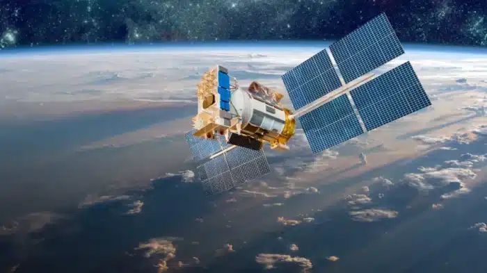Des scientifiques japonais veulent ceinturer la Lune de panneaux solaires : l'énergie produite alimenterait la Terre entière