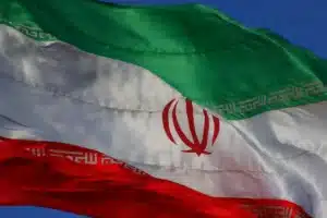 Donald Trump affirme que l'Iran va céder son uranium enrichi : Téhéran dément dans l'heure, les diplomates européens restent sans voix