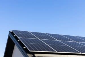 Facture d’électricité : ces Français réduisent jusqu’à 60 % grâce au solaire