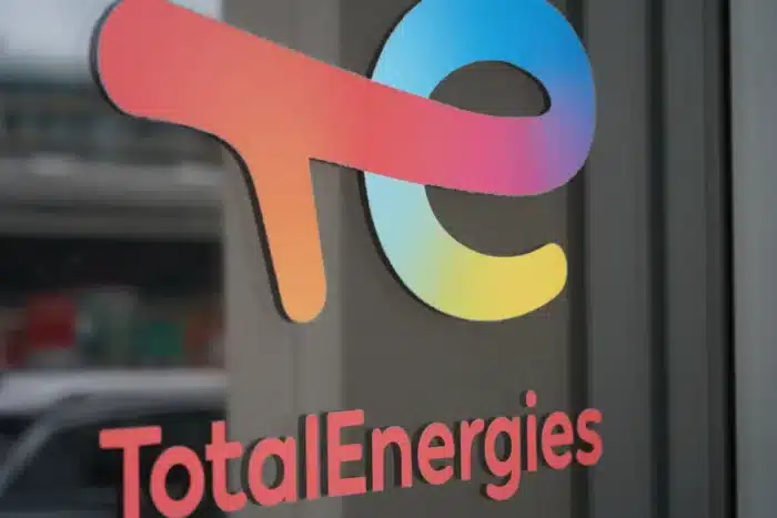 Personne ne l'avait vu venir : TotalEnergies détrône tous les poids lourds du CAC 40 grâce à un bond du pétrole que les traders n'attendaient plus