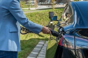 Voitures électriques : bond spectaculaire de près de 50% des ventes européennes en mars 2026