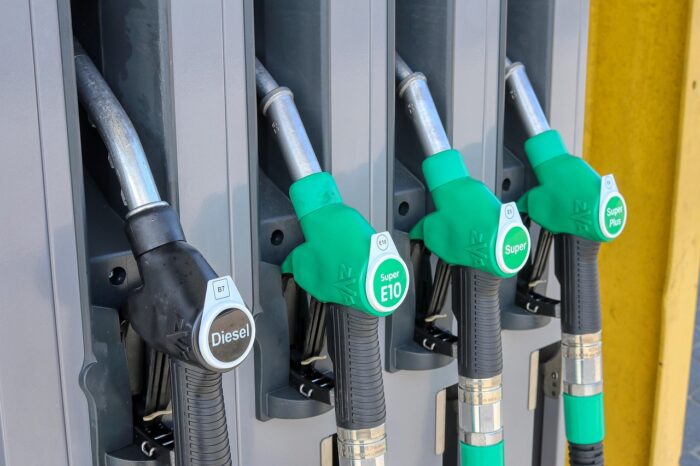 Carburant Aide Francais