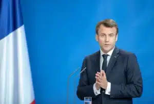 « L'équipe de France de l'électricité » : Macron convoque 200 entreprises pour un plan d'électrification qui divise déjà l'opinion