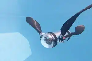 Ce garçon de 15 ans a construit une tortue robotique : elle détecte les menaces sous-marines avec 96 % de précision