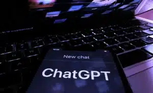 OpenAI admet surveiller vos conversations ChatGPT dans un billet de blog qui a choqué jusqu'à ses propres employés