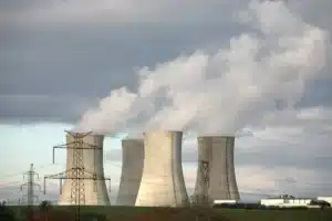 Enedis redoute des coupures d'électricité cet été : les câbles en sous-sol atteignent « jusqu'à 80 degrés » et personne n'y peut rien