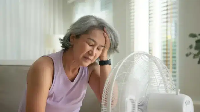 Oubliez la clim : ce geste de 30 secondes fait baisser la température de 5°C dans chaque pièce en pleine canicule