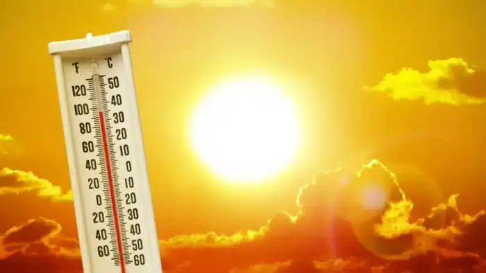 Canicule : comment savoir s'il faut fermer les volets ou ouvrir les fenêtres pour changer l'air ?