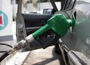 220 millions de barils évaporés en 60 jours : pourquoi les réserves mondiales de pétrole atteignent un niveau que personne n'avait vu depuis 35 ans